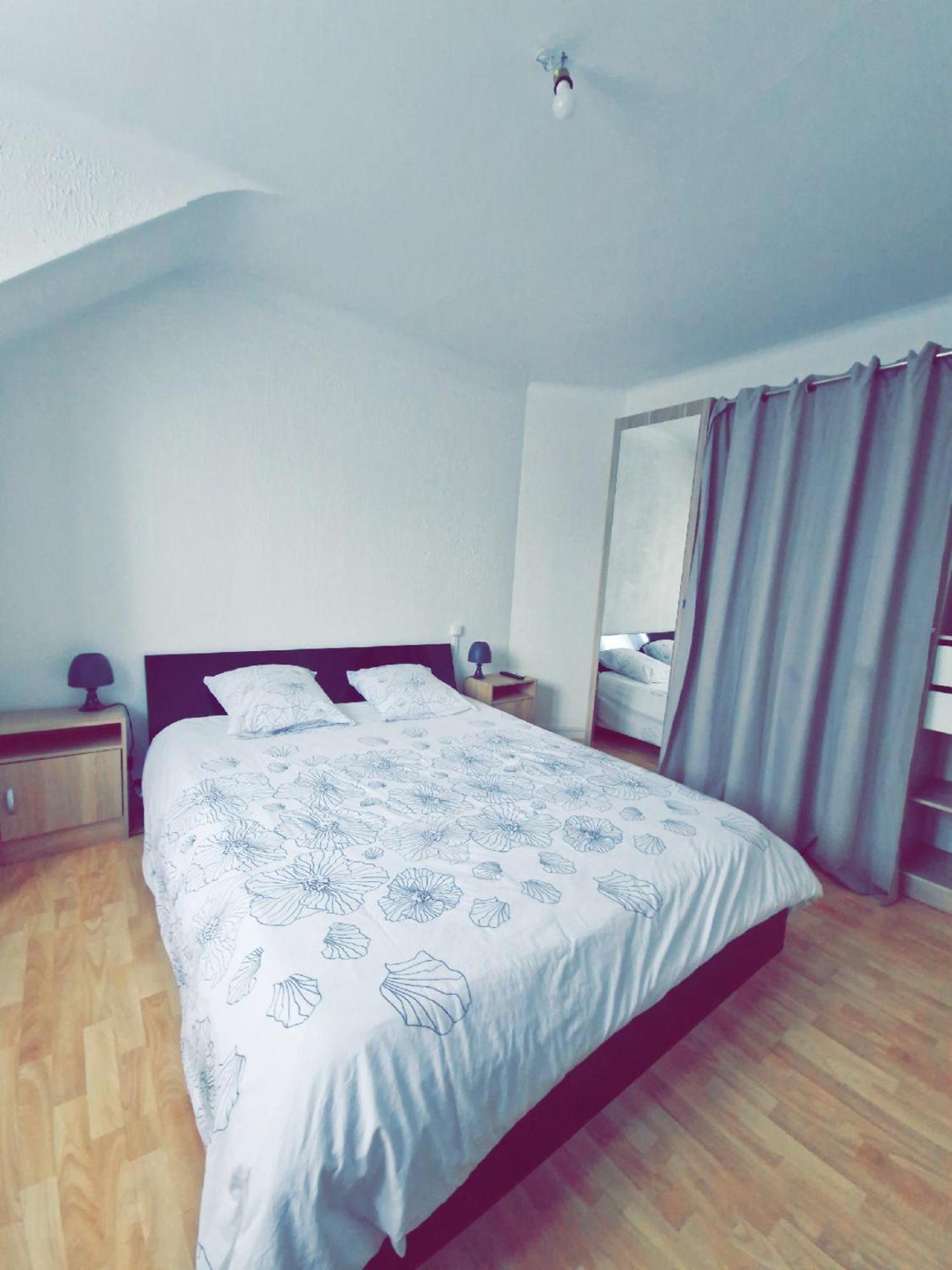 Apartament Le Trinidad Troyes Zewnętrze zdjęcie